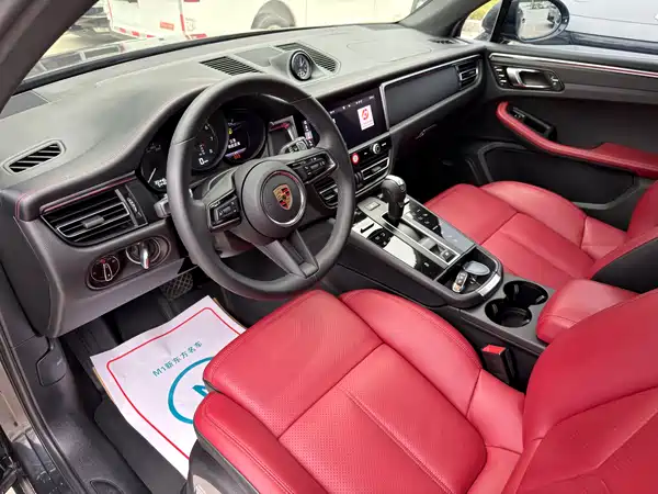 Porsche Macan 2024
