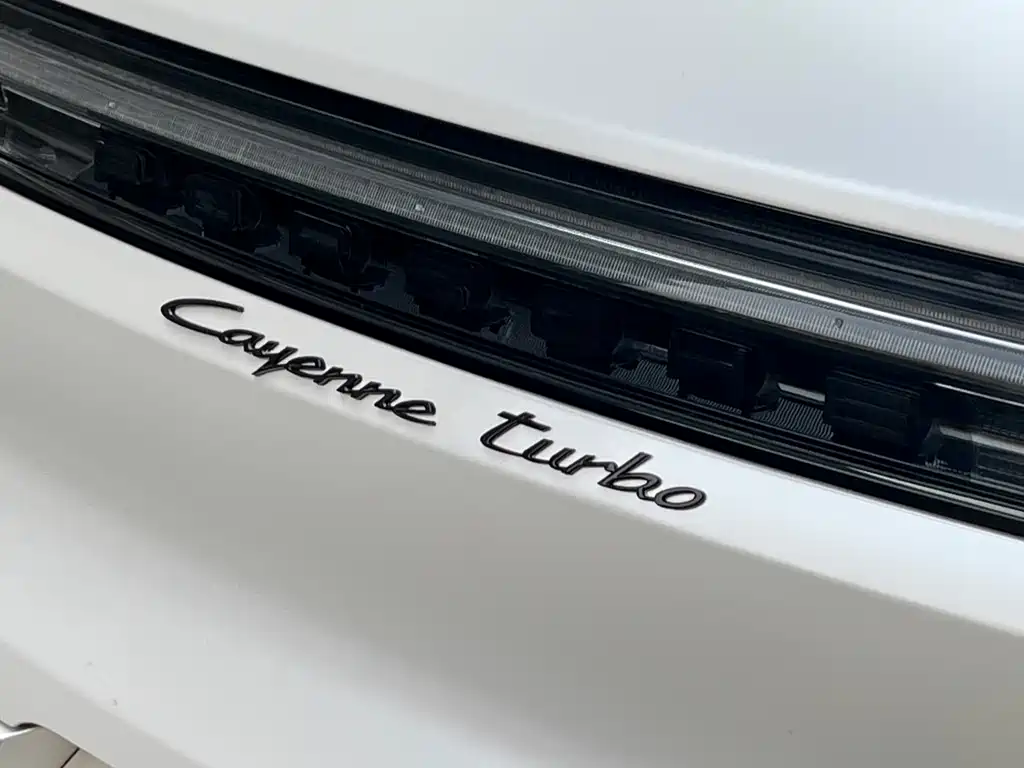 Porsche Cayenne 2013 — фото 14
