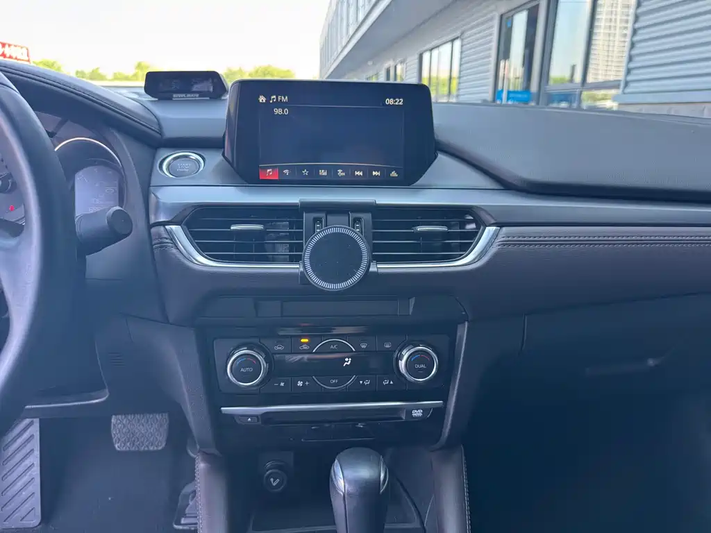 Mazda Atenza 2018 — фото 12