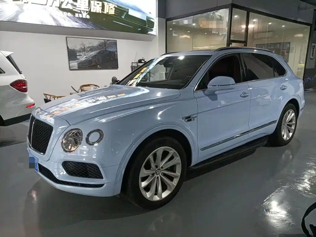 Bentley Bentayga 2018 — фото 1