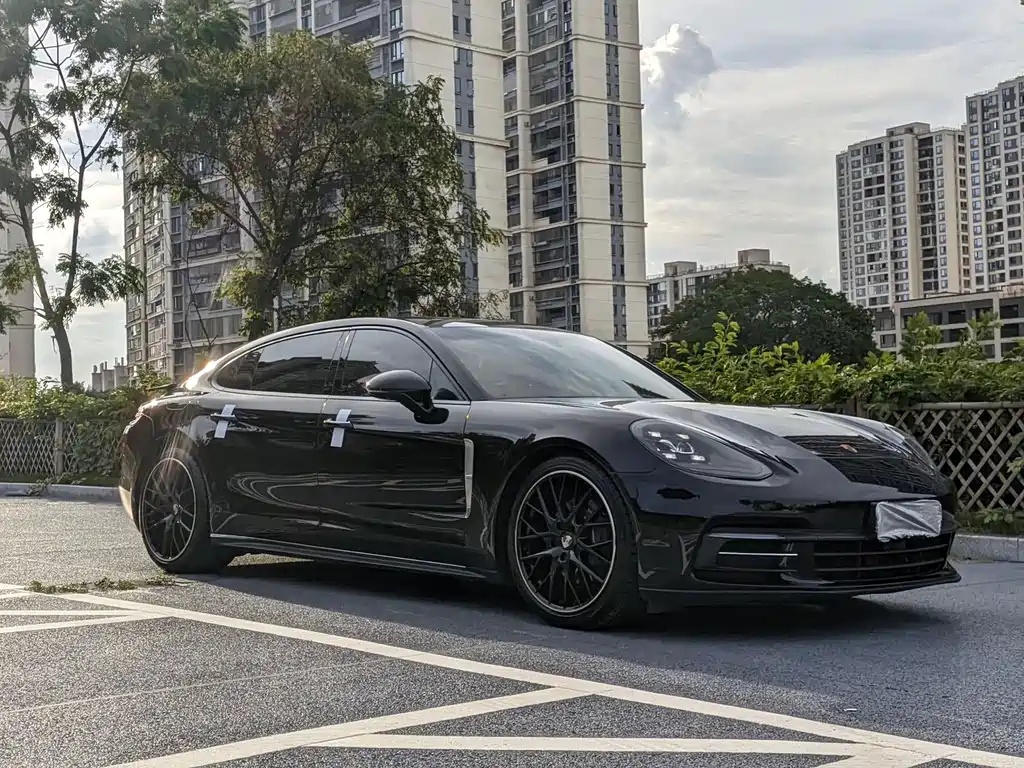 Porsche Panamera 2018 — фото 2