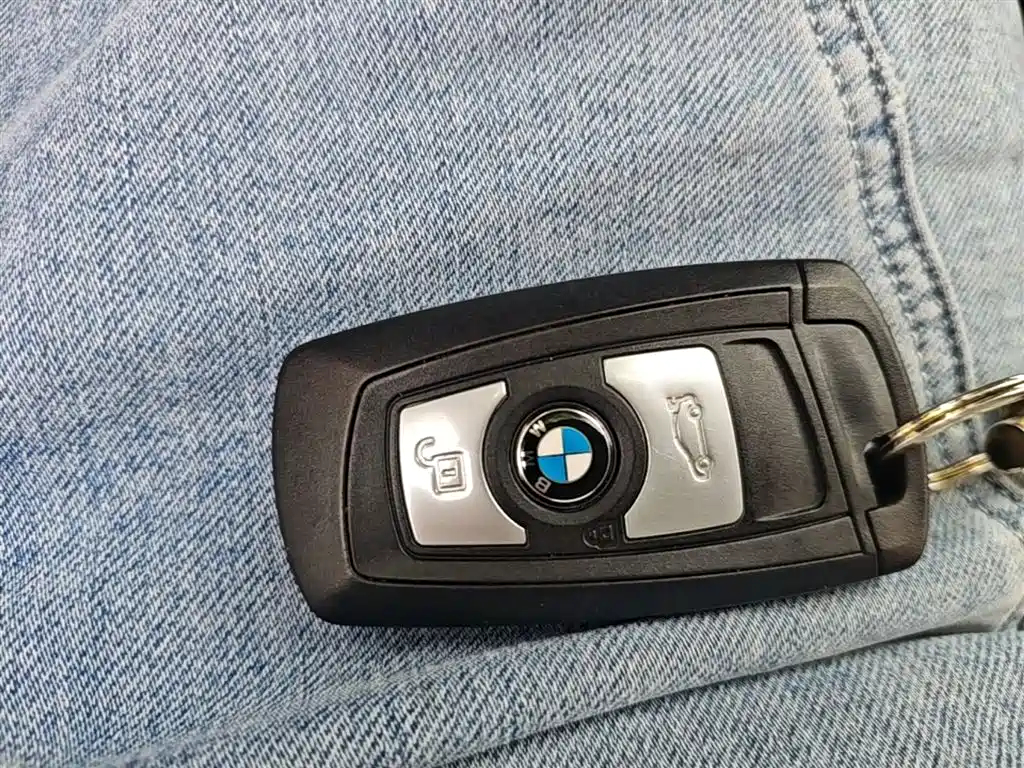 BMW 3 Series 2016 — фото 9