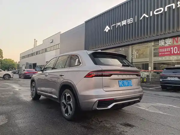 Geely Xingyue L 2024