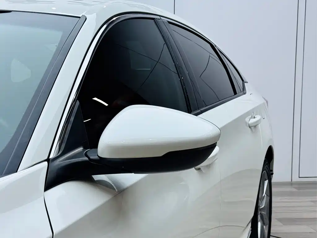 Honda Accord 2022 — фото 23