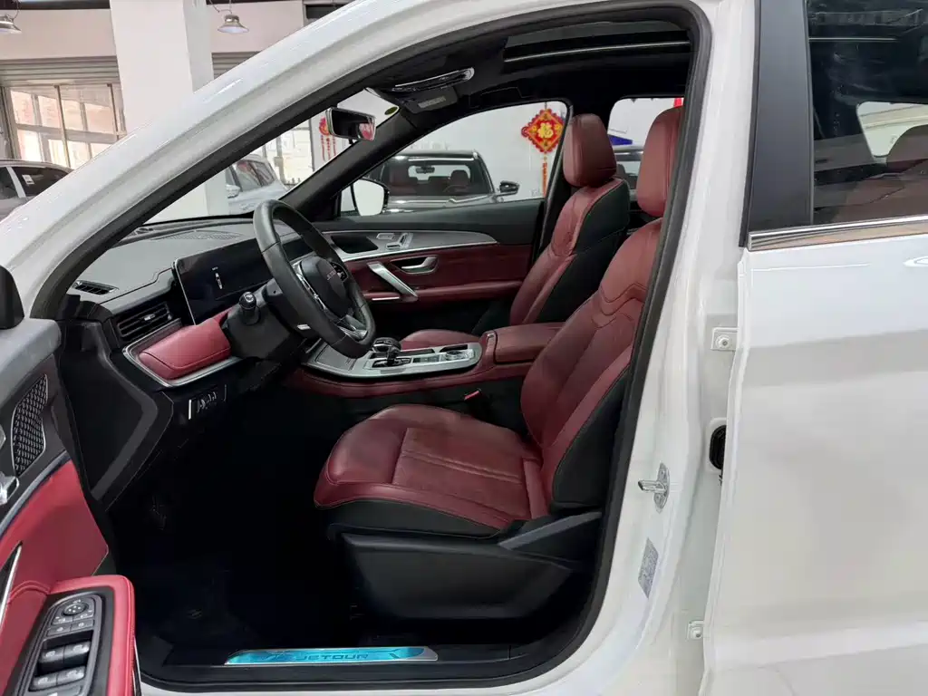 Jetour Jietu X70 PLUS 2025 — фото 8