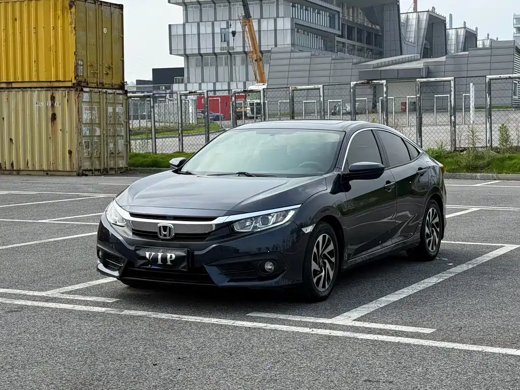 Honda Civic 2017 — фото 1