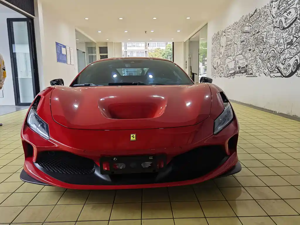 Ferrari F8 2022 — фото 2