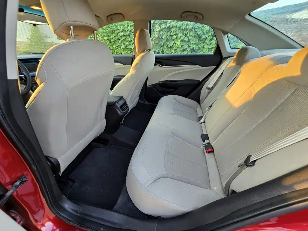Buick Excelle 2015 — фото 15