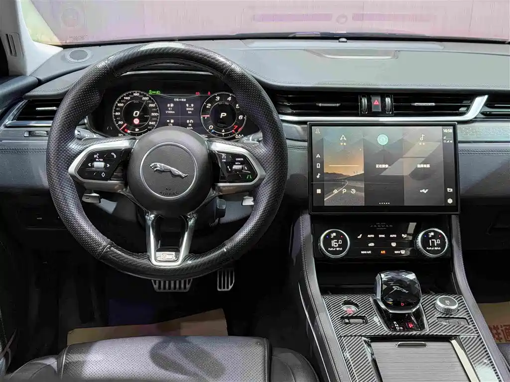 Jaguar XFL 2022 — фото 16