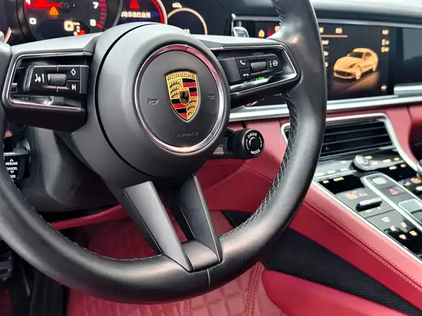 Porsche Panamera 2023