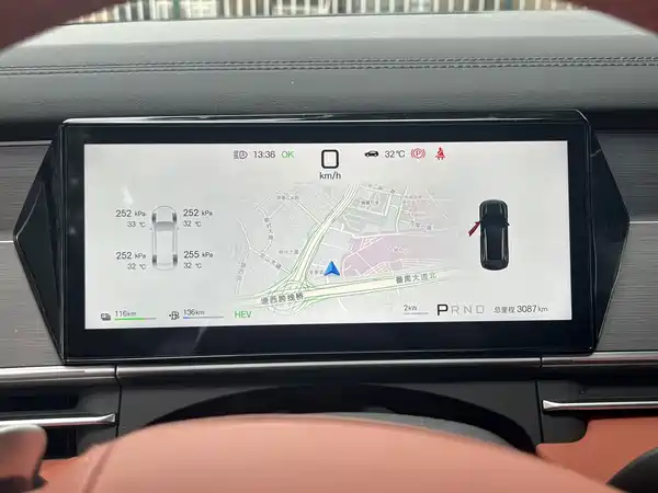 BYD Tang L 2025