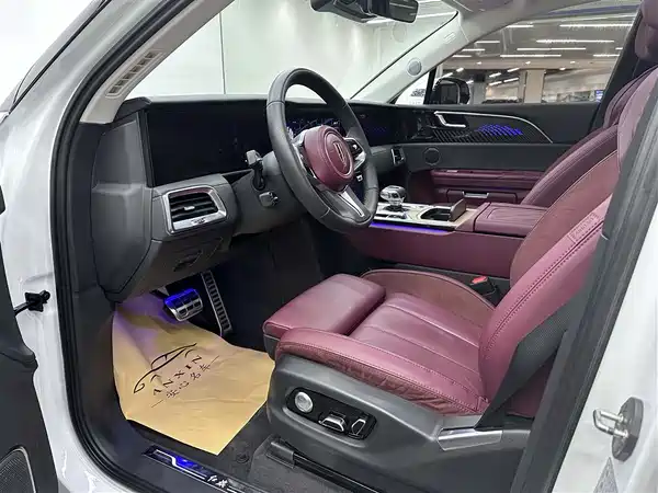 Hongqi E-HS9 2022
