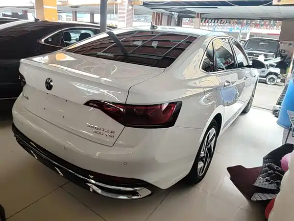 Volkswagen Sagitar 2023