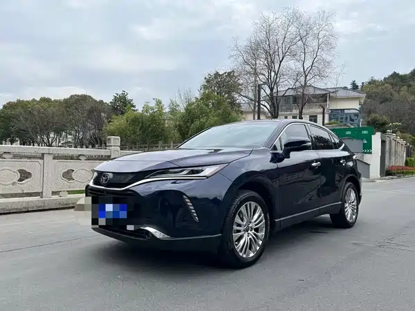 Toyota Harrier 2022
