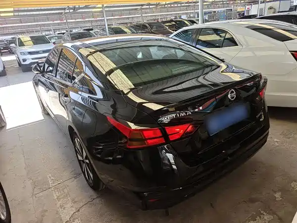 Nissan Teana 2021
