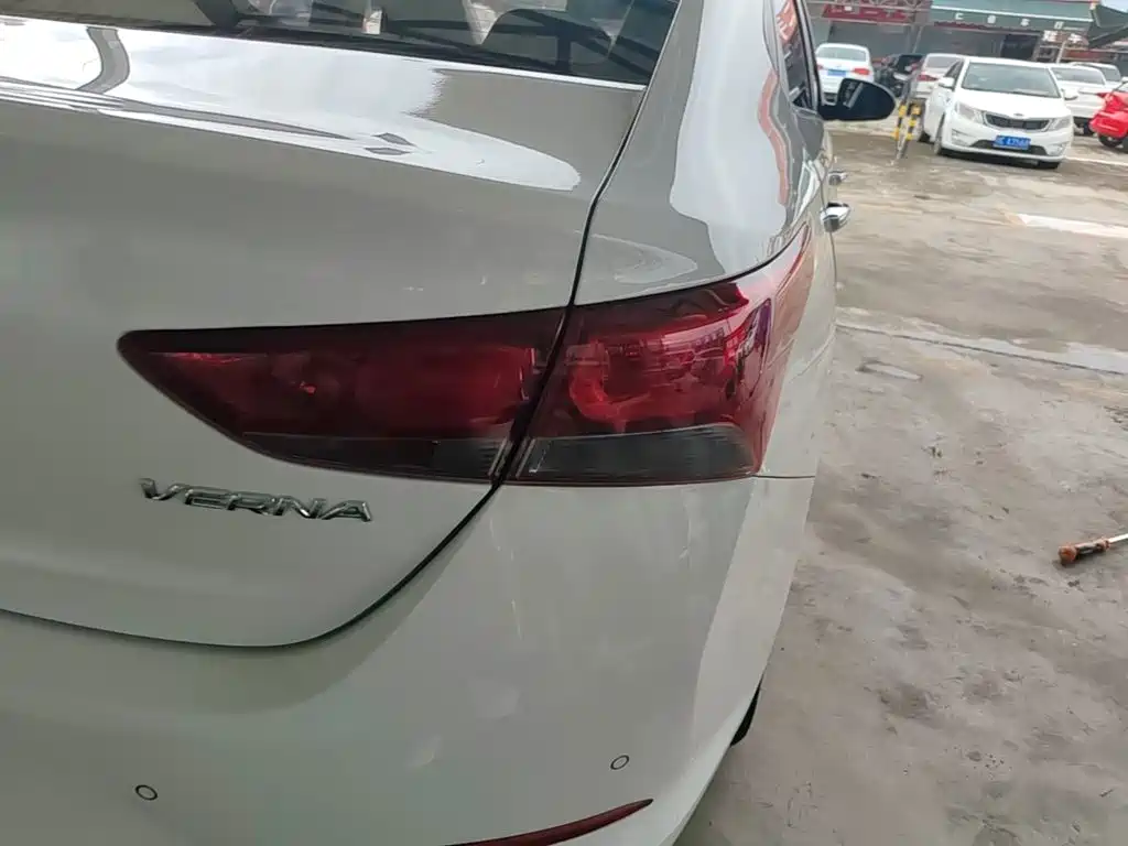 Hyundai Verna 2019 — фото 8