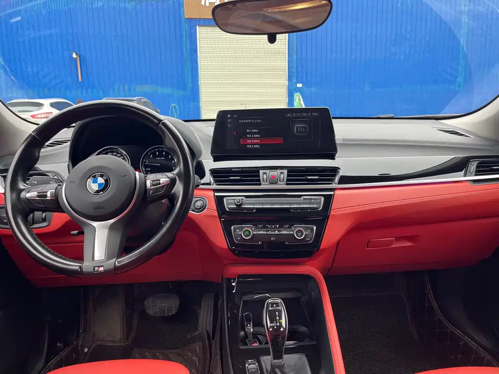 BMW X2 2022 — фото 8