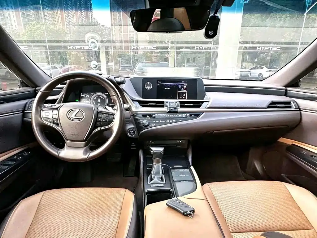 Lexus ES 2020 — фото 2