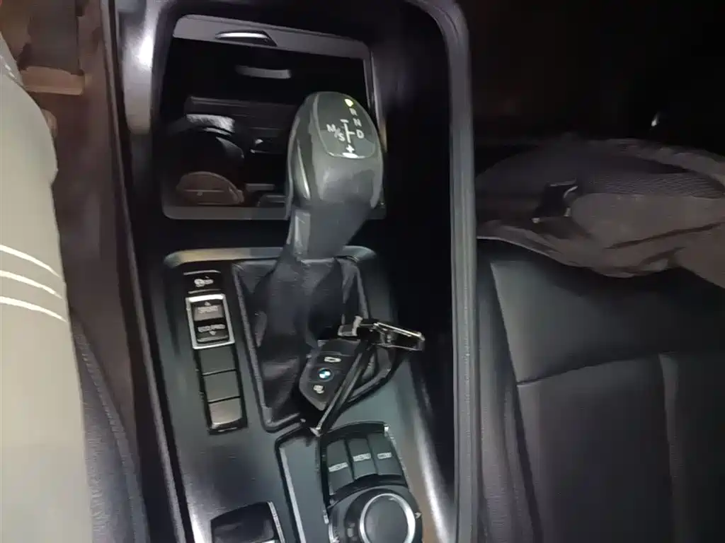 BMW X1 2018 — фото 14