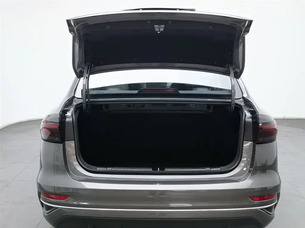 Geely Emgrand 2023 — фото 16