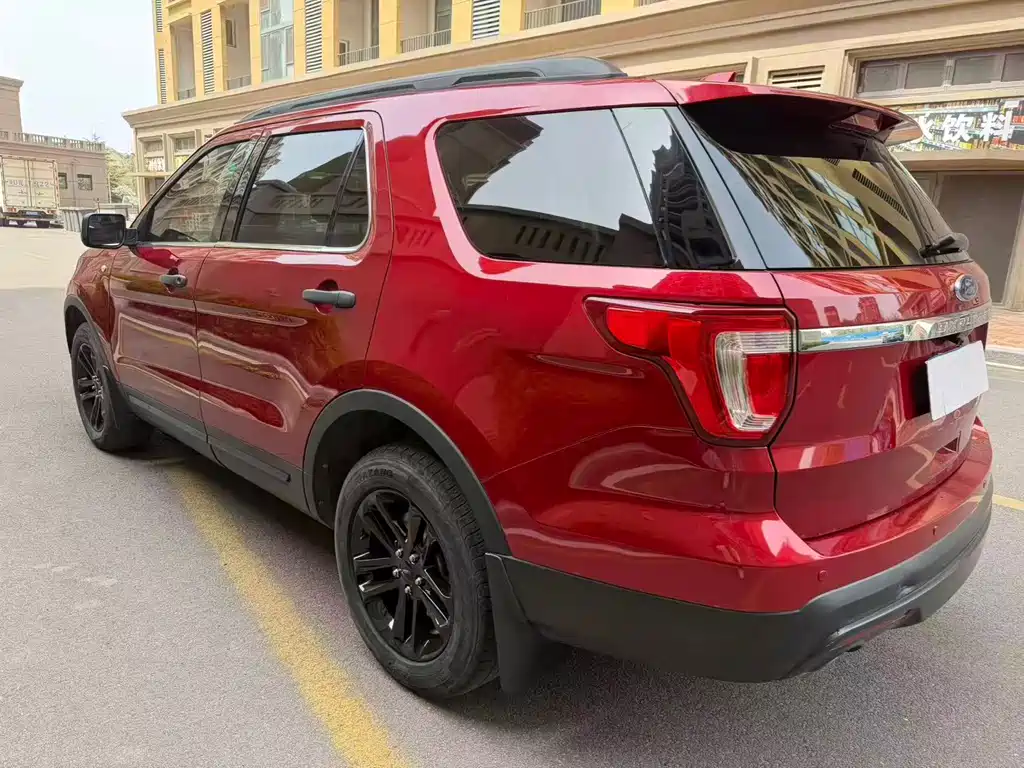 Ford Explorer 2016 — фото 10