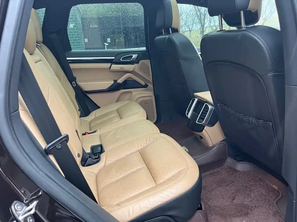 Porsche Cayenne 2015 — фото 11