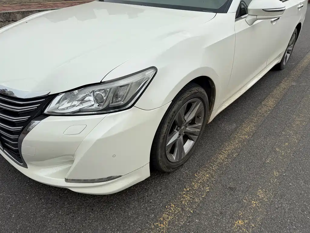Toyota Crown 2016 — фото 13