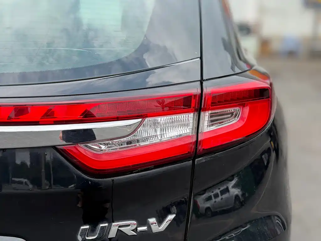 Honda UR-V 2017 — фото 11