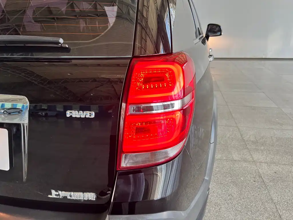 Chevrolet Captiva 2016 — фото 28
