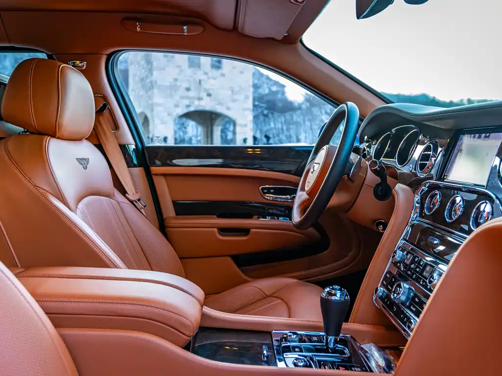Bentley Mulsanne 2018 — фото 10