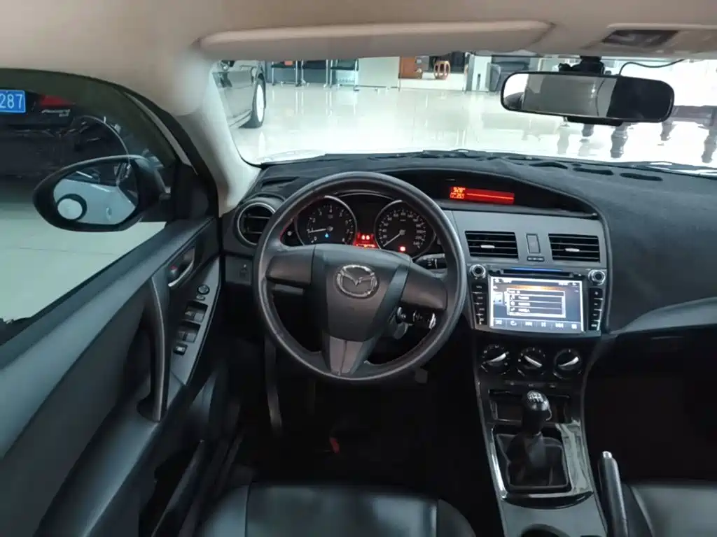 Mazda 3 Xingcheng 2015 — фото 11