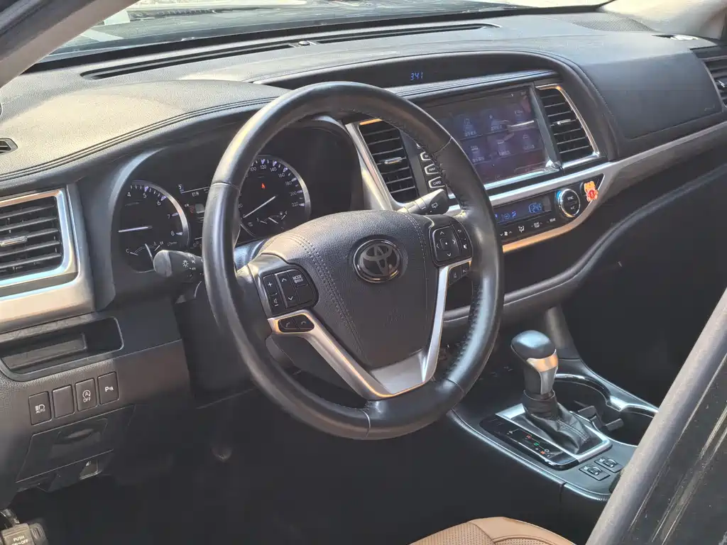 Toyota Highlander 2020 — фото 20