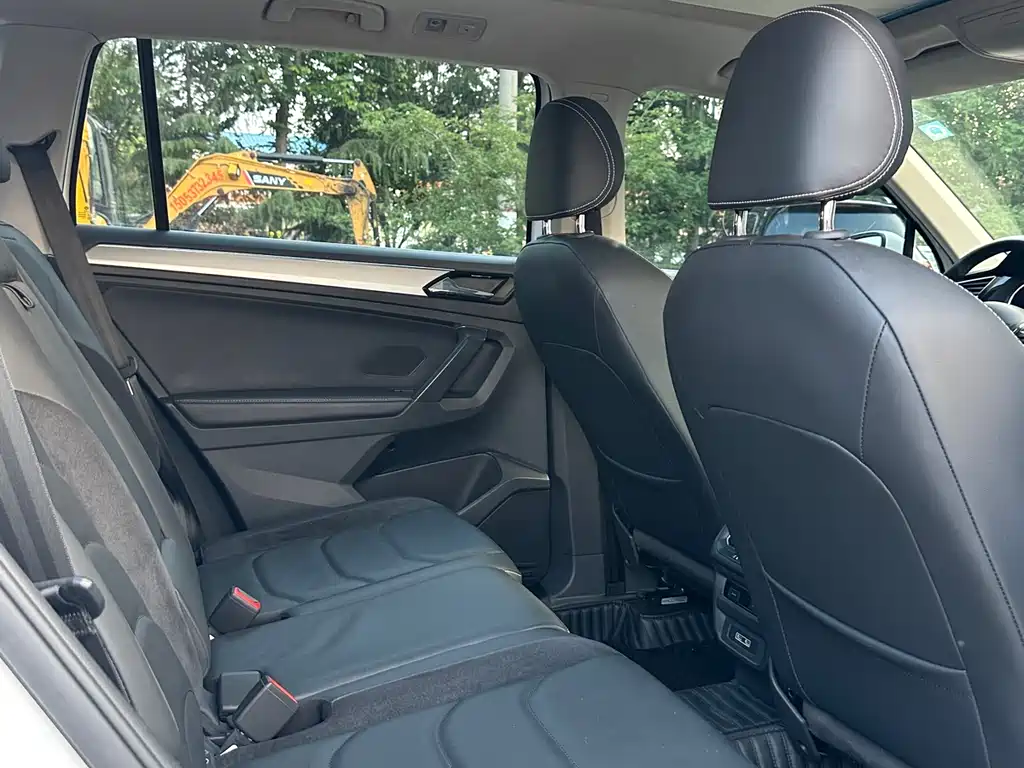 Volkswagen Tiguan L 2017 — фото 11