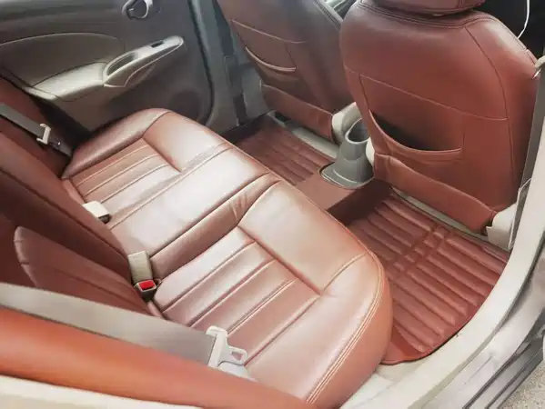 Nissan Sunny 2015