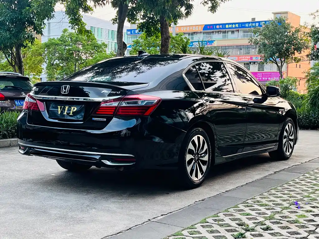 Honda Accord 2017 — фото 6