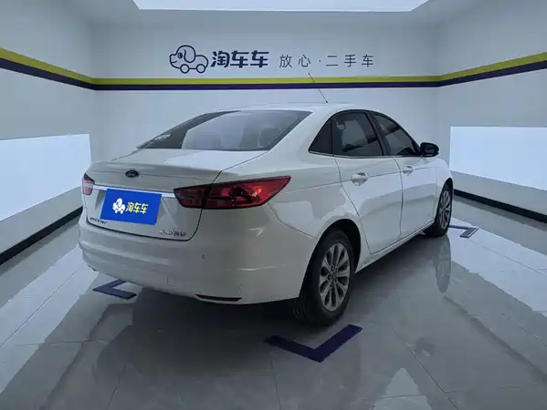 Ford Escort 2015