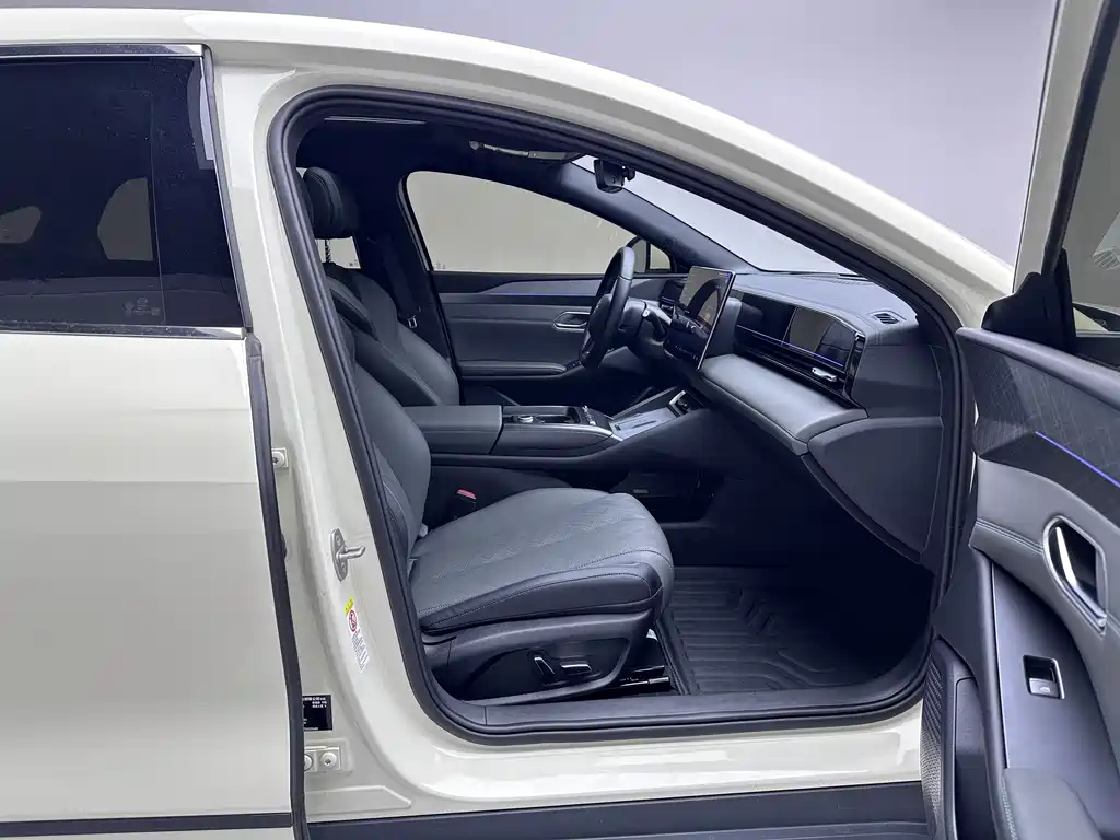 BYD Qin L 2025 — фото 14