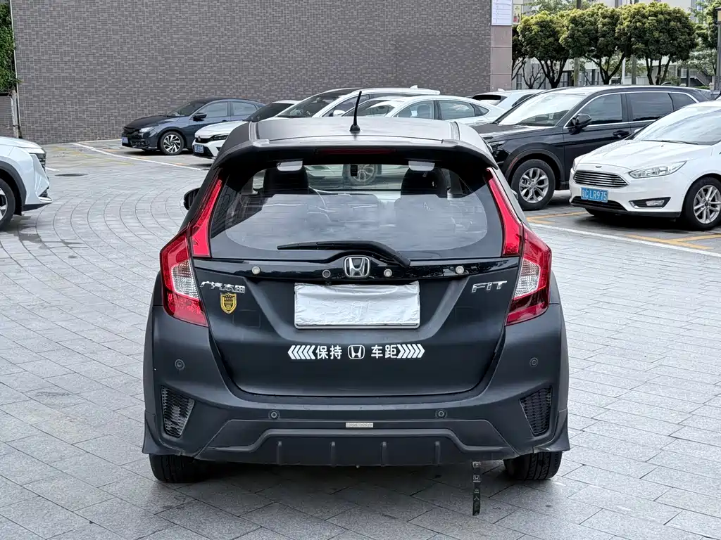 Honda Fit 2017 — фото 8