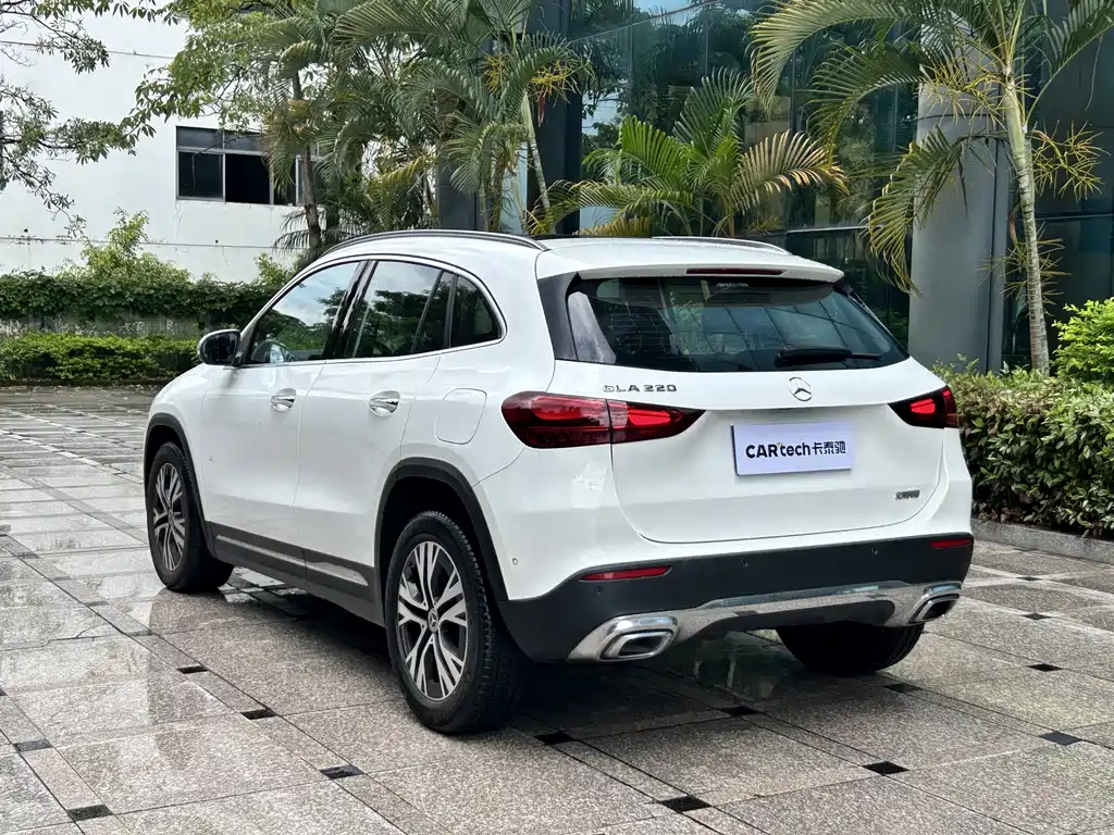 Mercedes-Benz GLA 2024 — фото 9