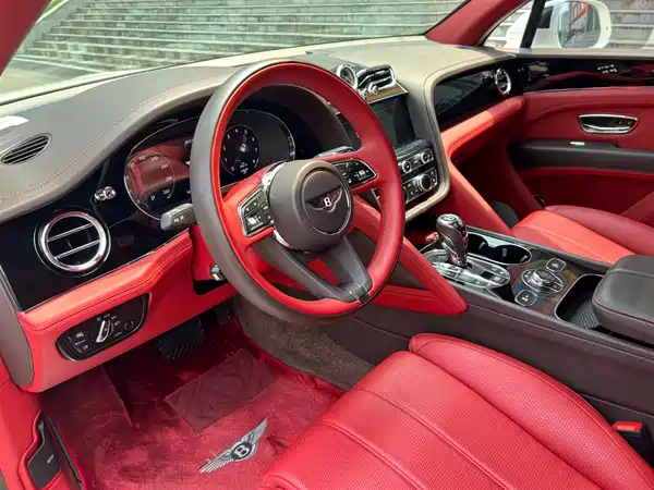 Bentley Bentayga 2022
