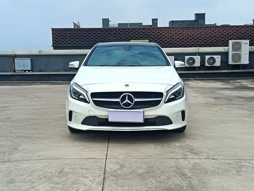 Mercedes-Benz A-Class 2018 — фото 2