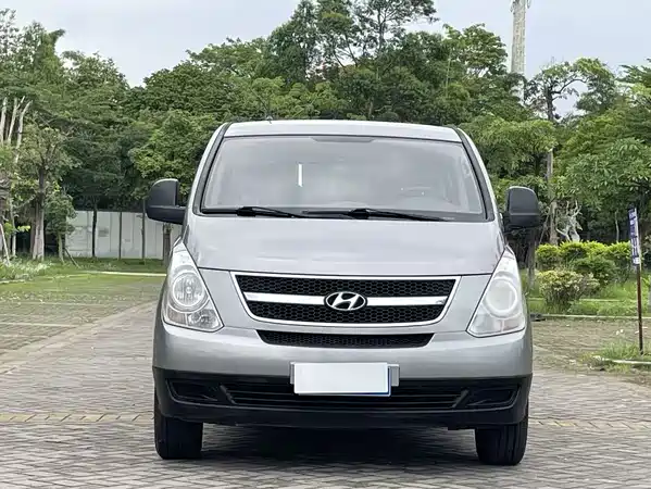 Hyundai H-1 Huiyi 2011
