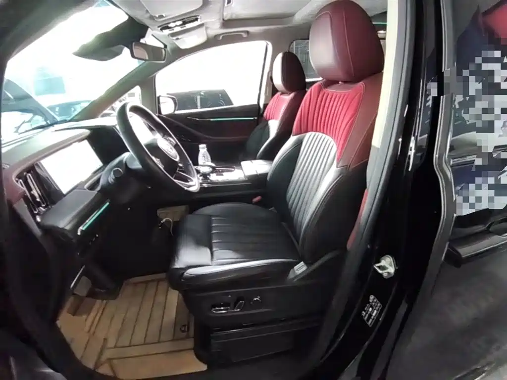 GAC Motor Trumpchi E9 2023 — фото 15