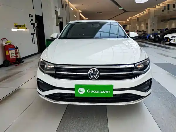 Volkswagen Bora 2023