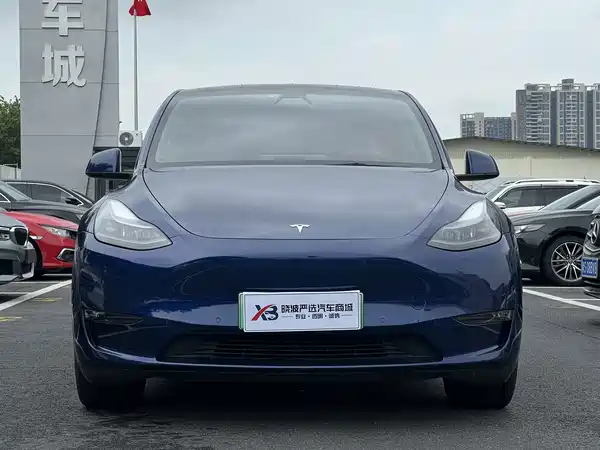 Tesla Model Y 2022