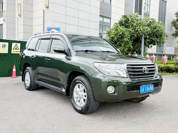 Toyota Land Cruiser 2014