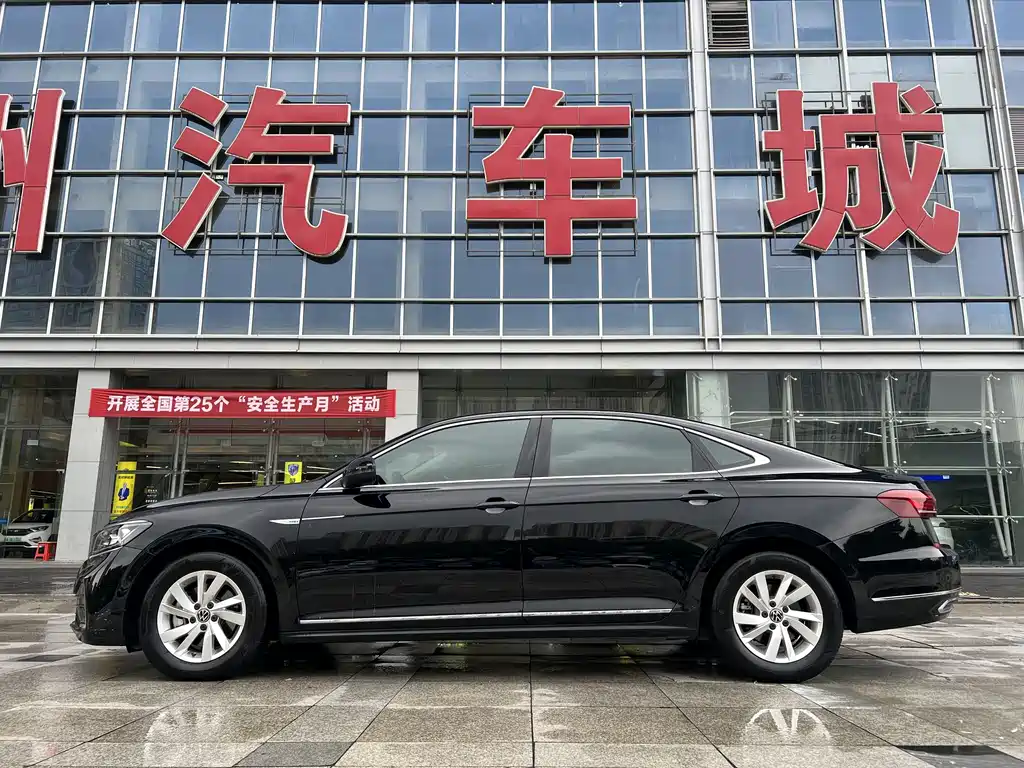 Volkswagen Passat PHEV 2023 — фото 7