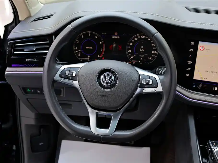Volkswagen Touareg 2020 — фото 24