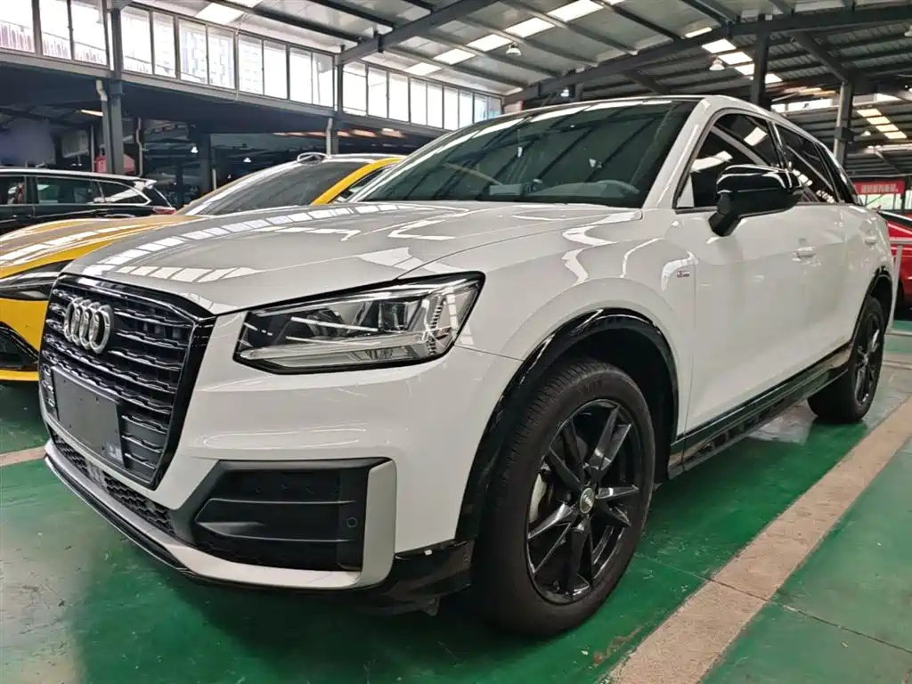 Audi Q2L 2021 — фото 2