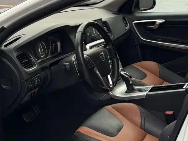 Volvo V60 2018